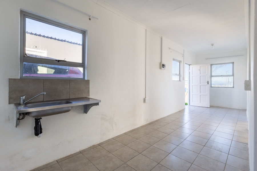 12 Bedroom Property for Sale in Kranshoek Township Western Cape